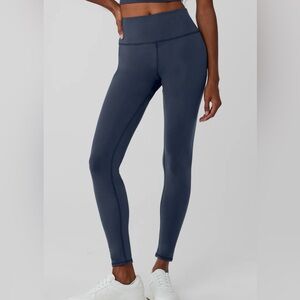 ALO Yoga Airbrush Winter Warm High-Waist Nocturne Legging
